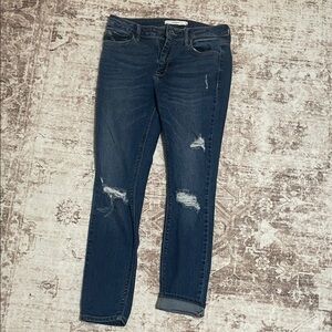 Hidden dissressed jeans